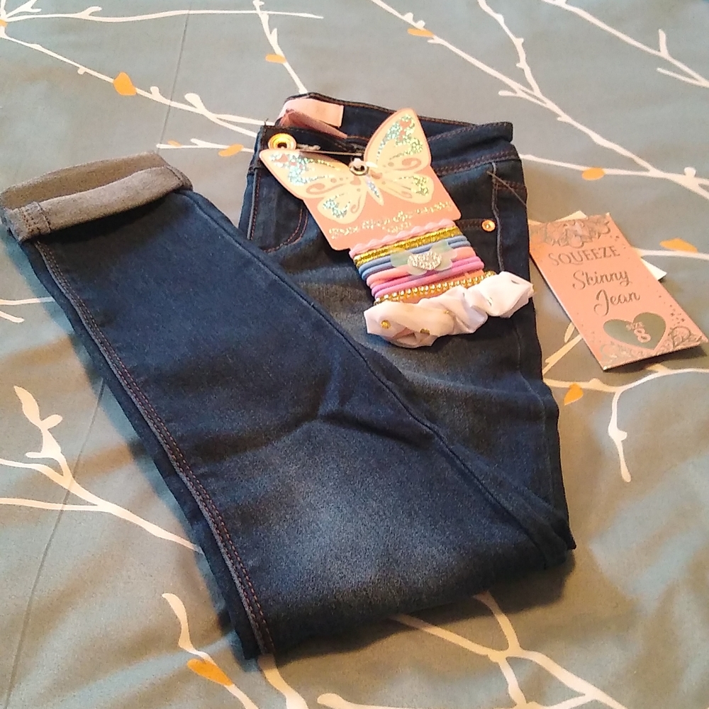 Squeeze Girls Size 8 Skinny Blue Jeans New with Tags & Hair Accessories